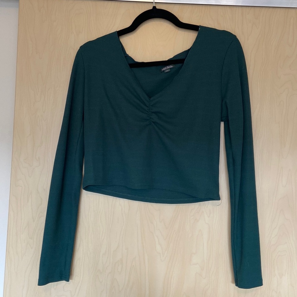 Dark green cropped long sleeve.
